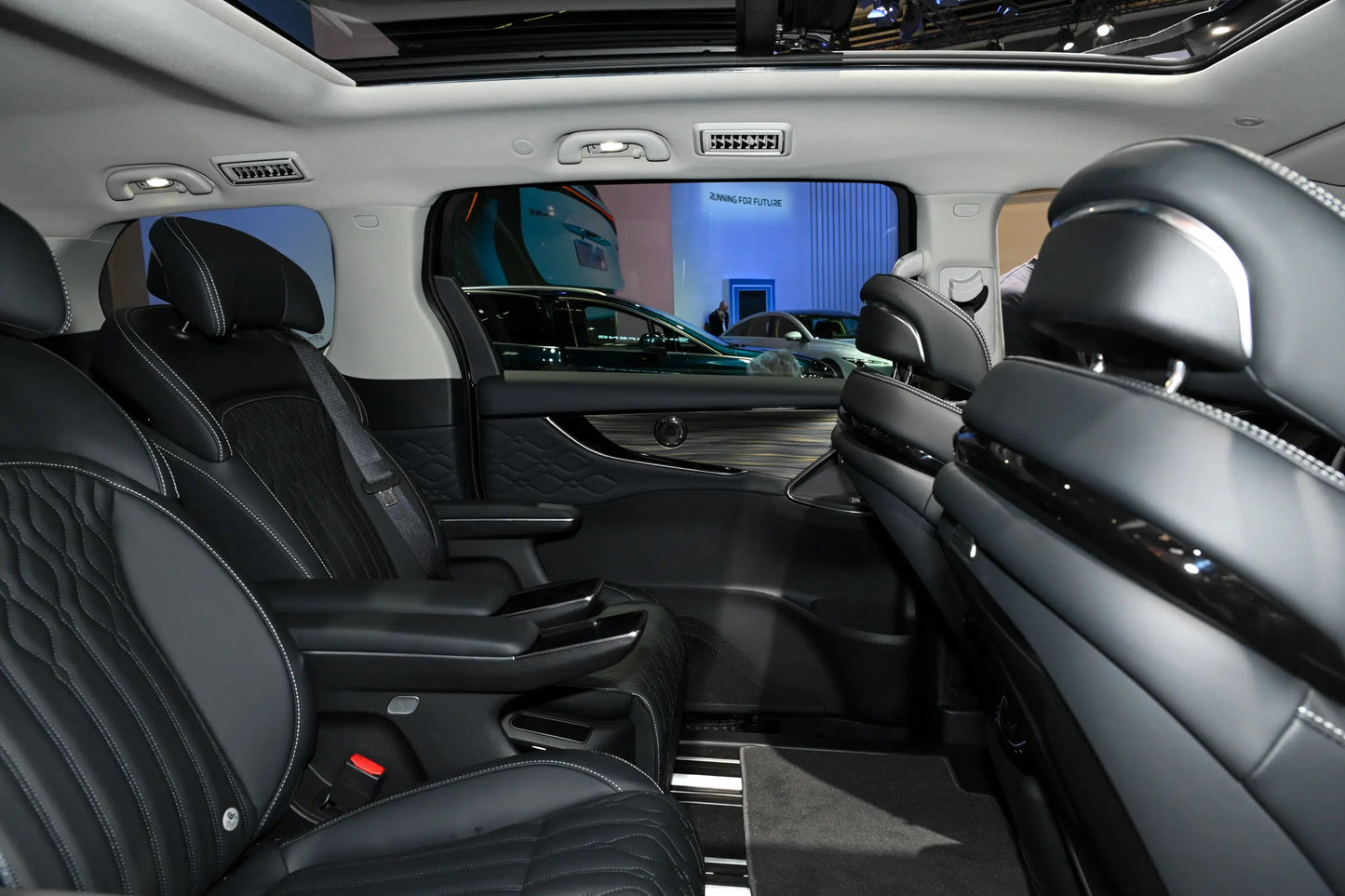 دونغفنغ فورثينغ ويند بلانيت أوشن V9 - هجين PHEV