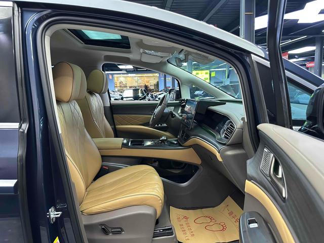 Certificated Pre-Owned Denza D9 DM 2022 970 Four-wheel Drive Honor Edition -u21654945