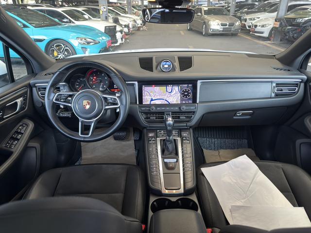 Certificated Pre-Owned 2018 Porsche Macan 2.0T - u22436185