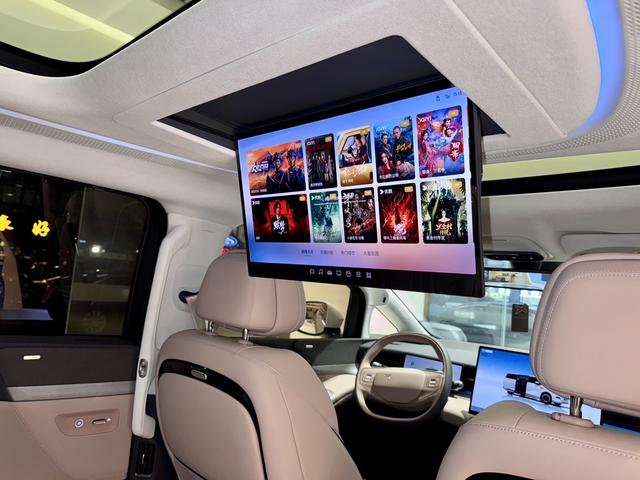 Pre-Owned XPeng X9 2025 Model Pure Electric 740 Long-Range Max