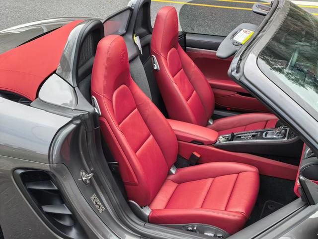 Certificated Pre-Owned Porsche 718 2018 Boxster 2.0T - u22750686