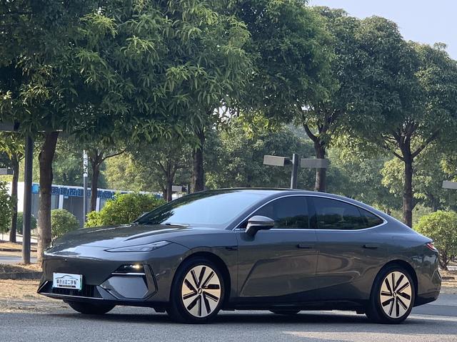 Certificated Pre-Owned Geely Galaxy E8 2024 550km MAX -u22498202