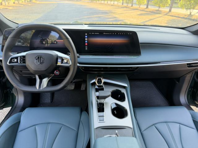 Certificated Pre-Owned MG7 2025 2.0T Automatic Luxury Edition - u22377464