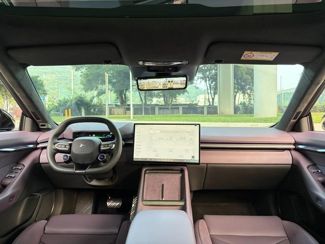 Certificated Pre-Owned XPENG P7 2025 702 Long Range Ultra-u21920138