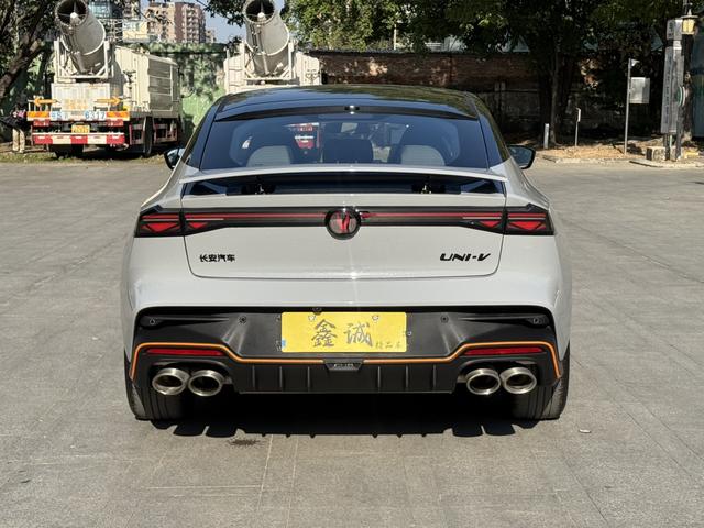 Certificated Pre-Owned Changan UNI-V 2025 Third Generation 2.0T Dynamic Edition - u22414750