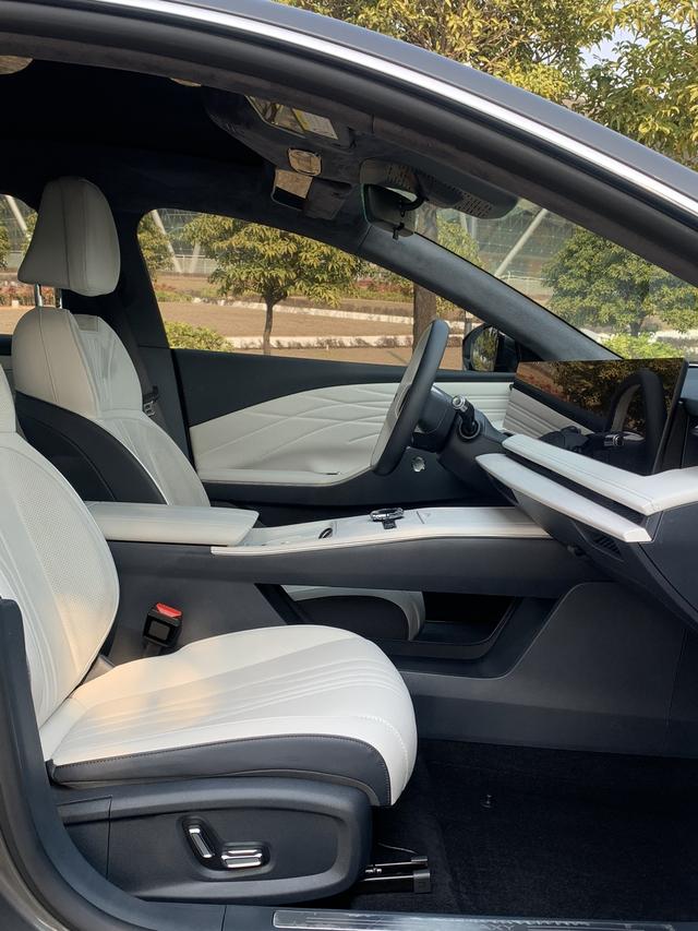 Certificated Pre-Owned Geely Galaxy E8 2024 550km MAX -u22498202