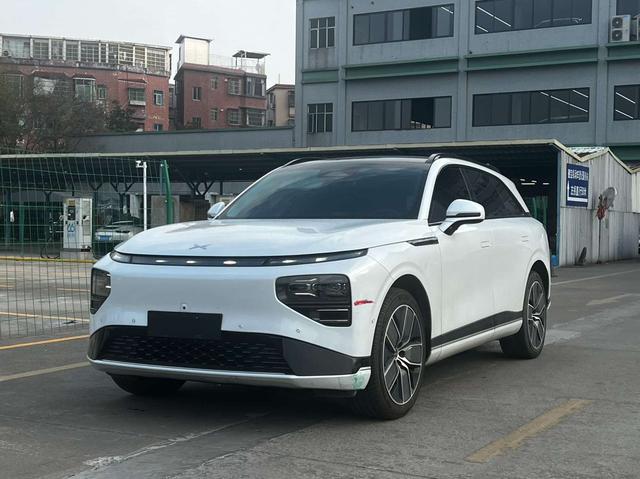 Certificated Pre-Owned XPENG G9 2022 702 Max-u22118426