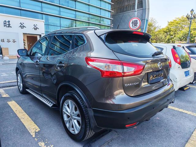 Certificated Pre-Owned Dongfeng Nissan Qashqai 2017 2.0L CVT Elite Edition China V - u22059569