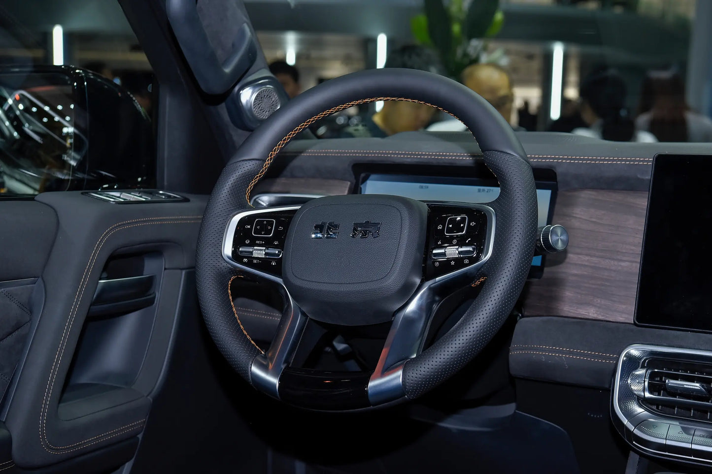 سيارة بايك BJ60 Thunder-Hybrid REEV للطرق الوعرة