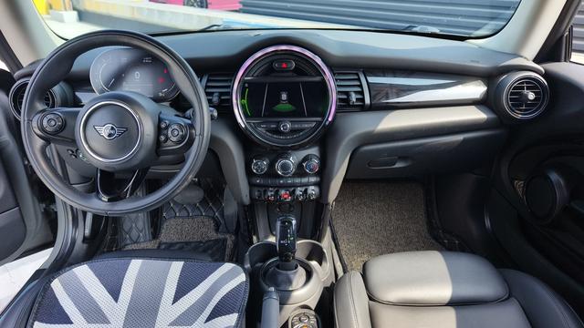 Certificated Pre-Owned MINI 2021 1.5T COOPER Classic Edition - u22736768