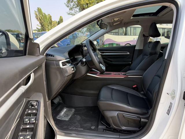 Certificated Pre-Owned Geely Emgrand 2025 4th Generation 1.5L CVT Premium - u22614030