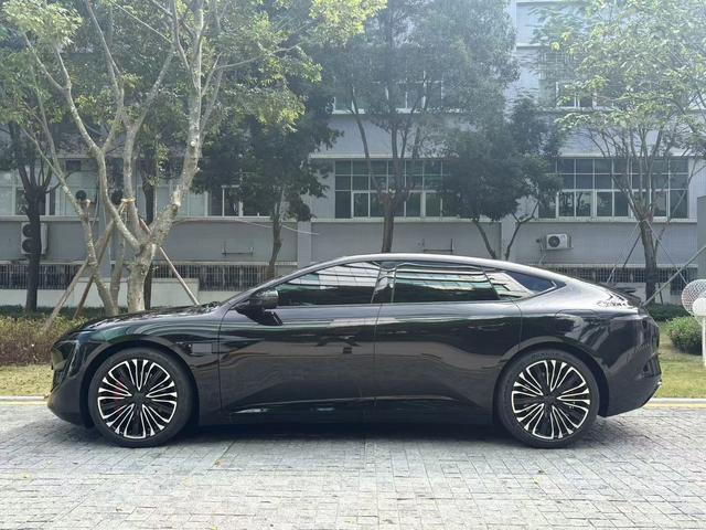 Pre - Owned 2025 Avita 12 Ultra Rear - wheel Drive Extended - range Edition