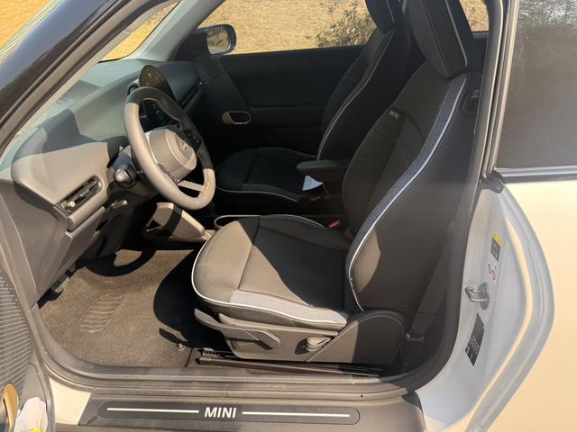 Certificated Pre-Owned Electric MINI COOPER 2025 COOPER E Classic Edition -u22229990