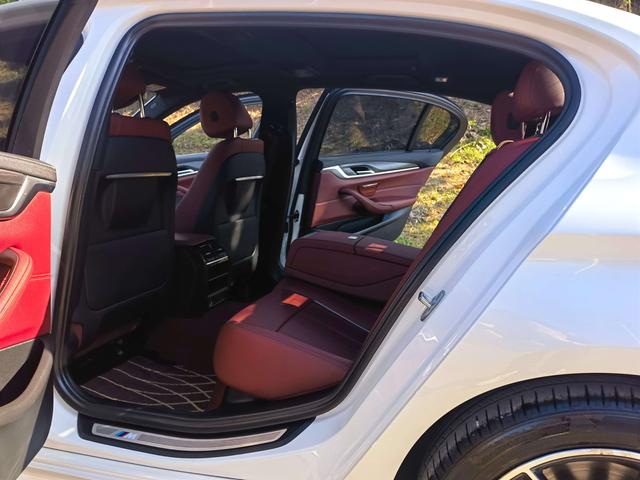 Certificated Pre-Owned BMW 5 Series PHEV 2022 Refreshed 535Le M Sport Package -u21725495