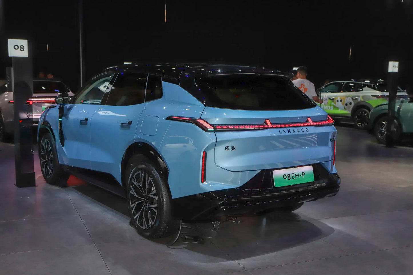 Lynk &amp; Co Lynk &amp; Co 08 EM-P -Hybrid PHEV