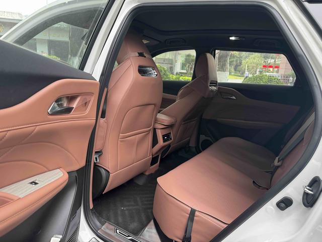 Certificated Pre-Owned Changan UNI-Z PHEV 2024 Blue Whale Intelligent Electric iDD 125KM Excellence Edition -u22066814