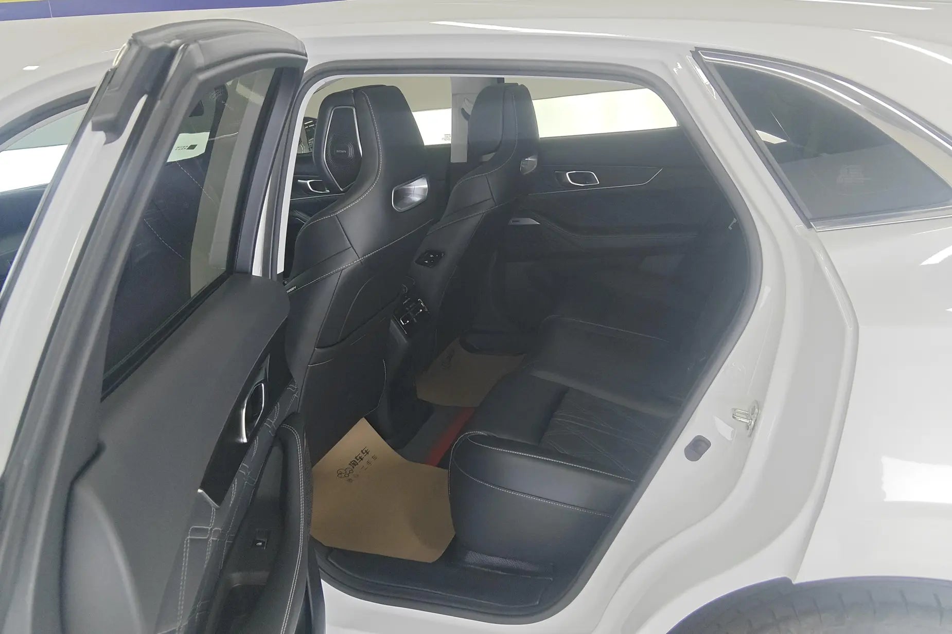 Certificated Pre-Owned Changan UNI-K Intelligent Electric iDD 2023 Model Intelligent Electric iDD 1.5T 135km Intelligent Leadership Version -u22524559