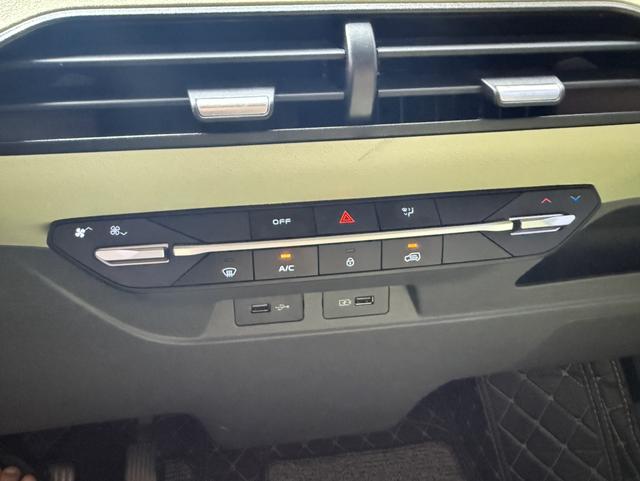 Pre-Owned 2023 Geely Galaxy Panda Mini Lingdong Xiong (200km Range)