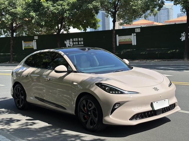 Pre-Owned IM LS6 2025 Long-Range Lizard Intelligent Enjoyment Version