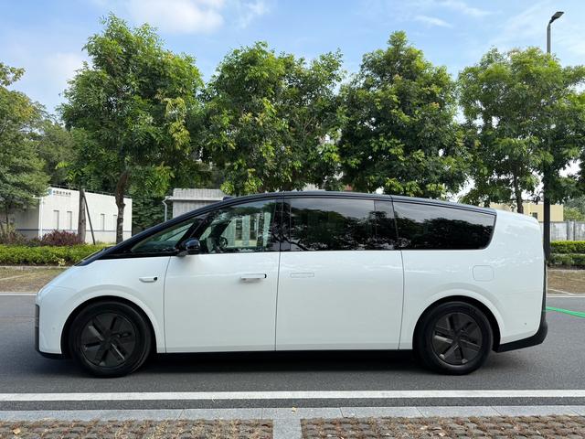 Pre-Owned Li Auto MEGA 2024 Ultra Version