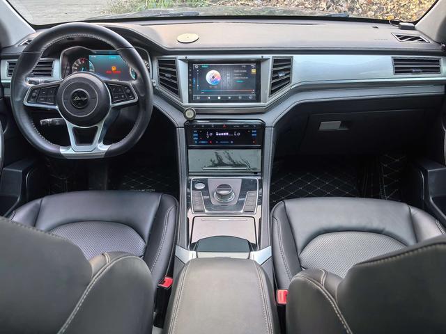 Certificated Used Damai X7 2017 Model Shangjin Version 2.0T DCT Huangshan Type 7 Seats