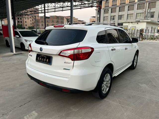 Certificated Used Dongfeng Nissan T70 2015 2.0L CVT Ruixiang Edition