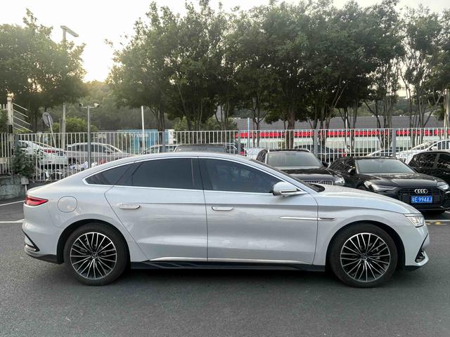 Certificated Used BYD Han DM 2024 DM-i Glory Edition 121KM Premium Version