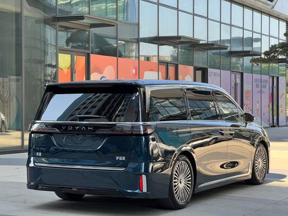 Certificated Used VOYAH Dreamer PHEV 2025 AWD Flagship Kunpeng Edition
