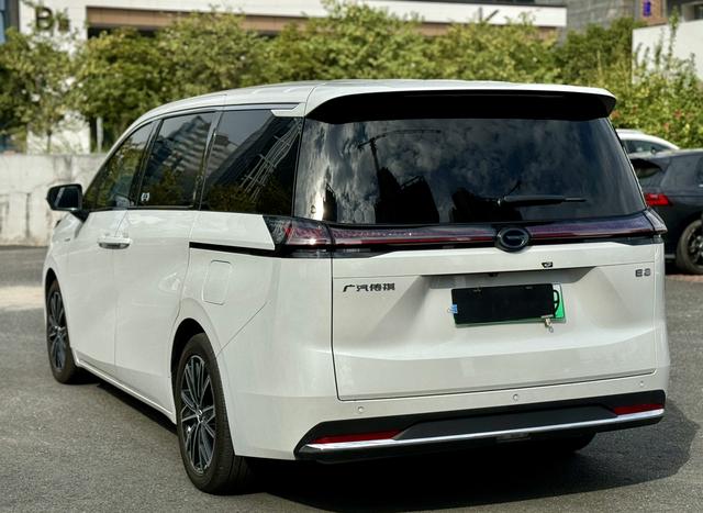 Certificated Used GAC Trumpchi E8 Phev 2024 2.0Atk 150Km Max Version