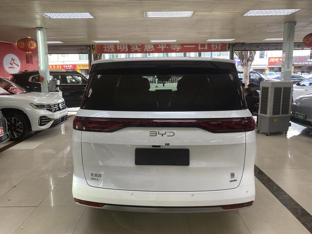 Certificated Used BYD Xia 2025 DM-i 180KM Premium Edition