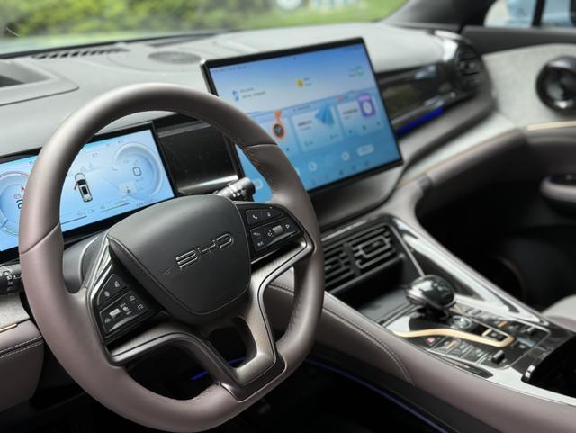 Certificated Used BYD Frigate 07 2023 DM-i 205KM Flagship