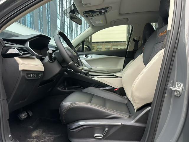 Certificated Used Lynk & Co 06 EM-P 2020 Plus