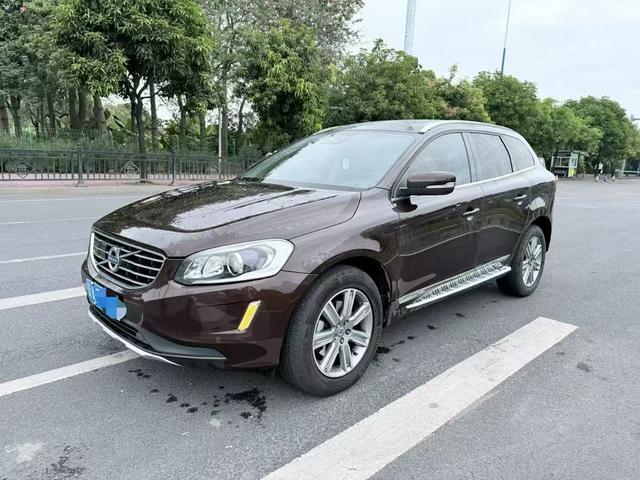 Certificated Used Volvo XC60 2017 T5 AWD Zhiyuan Edition