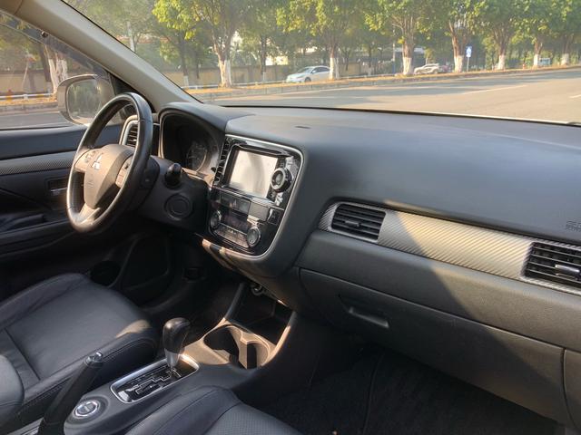 Certificated Used Mitsubishi Outlander 2014 2.4L 4WD Luxury Super Value Edition 5 Seats