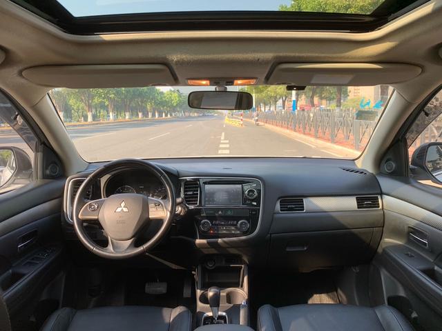 Certificated Used Mitsubishi Outlander 2014 2.4L 4WD Luxury Super Value Edition 5 Seats