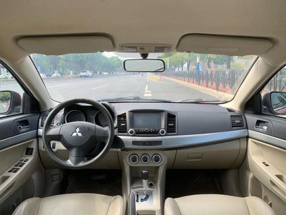 Certificated Used Yishen 2010 Model Fashion Edition 1.8L CVT Comfort