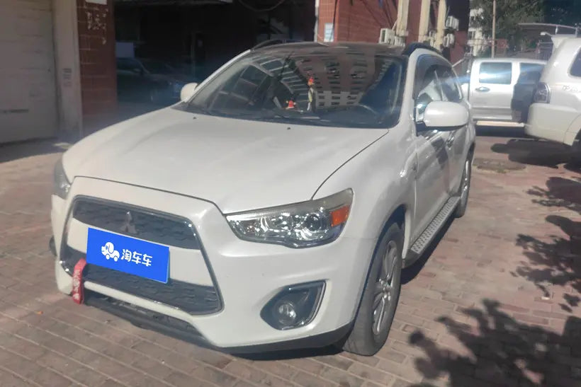 Certificated Used Mitsubishi ASX 2015 Model 2.0L CVT Four-Wheel Drive Premium Edition
