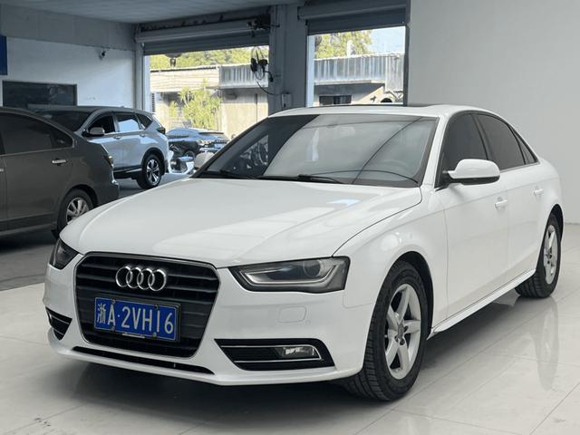 Certificated Used Audi A4L 2013 Model 35 TFSI Automatic Standard