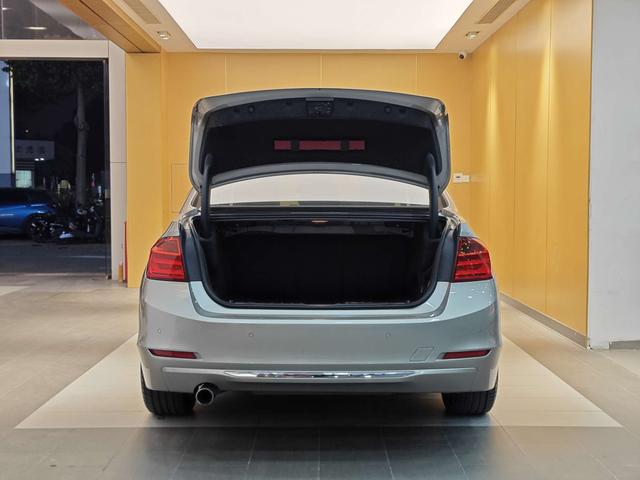 Certificated Used BMW 3 Series 2014 Model 320Li Luxury Design Package