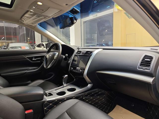 Certificated Used Dongfeng Nissan Teana 2018 2.0L XL Zhijin Version