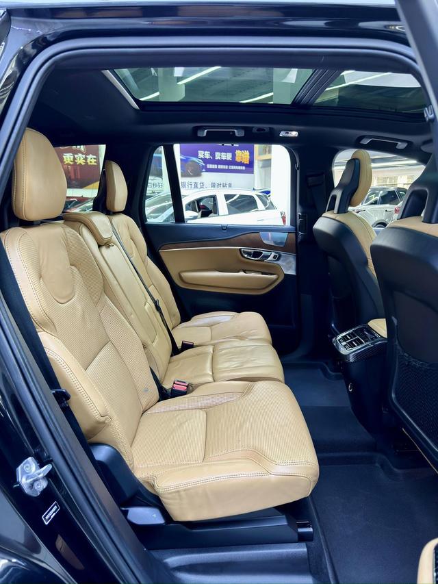 Certificated Used Volvo XC90 2015 T6 Zhi Zun Ban 7 Seats