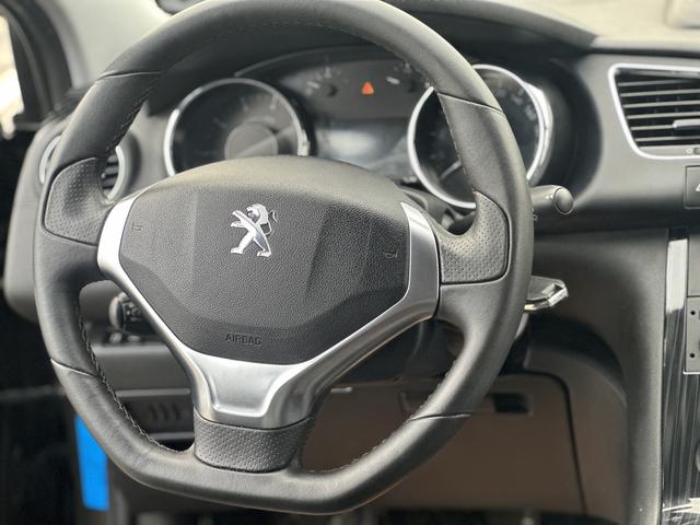 Certificated Used Peugeot 3008 2015 Model 2.0L Automatic Trend Edition