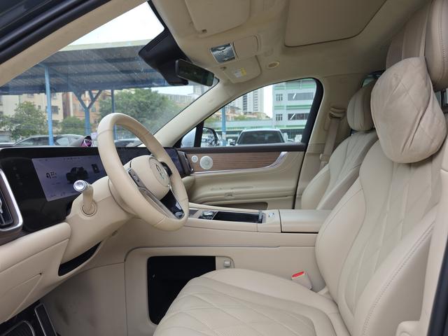 Certificated Pre-Owned Wenjie M9 2024 Extended-Range Ultra Six-Seater Version -u22049162