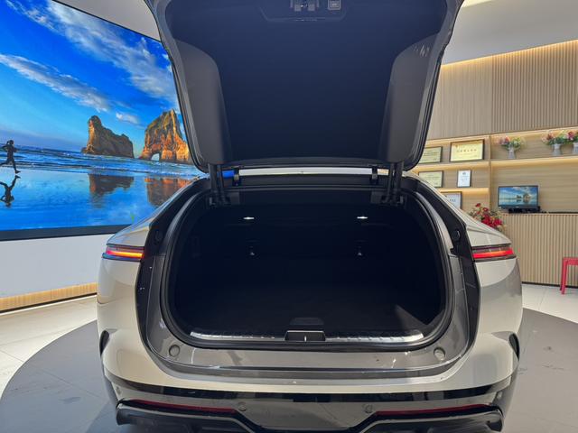 Certificated Pre-Owned AVATR 12 2025 Max Rear-Wheel Drive Extended-Range Version -u22068530