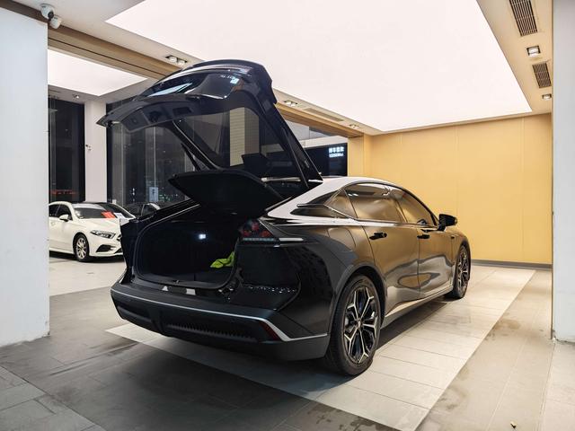 Certificated Pre-Owned Deepal SL03 2024 200 Max 2nd Anniversary Black Gold Knight Edition -u22076073