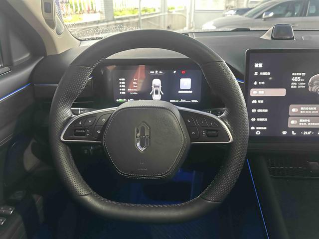 Certificated Pre-Owned Wenjie M7 2024 Max Five-Seater Four-Wheel Drive Intelligent Driving Version -u22064835