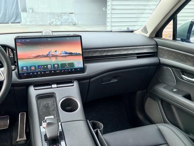 Certificated Pre-Owned Wenjie M5 2022 Extended-Range Four-Wheel Drive Ultimate Edition -u22008648