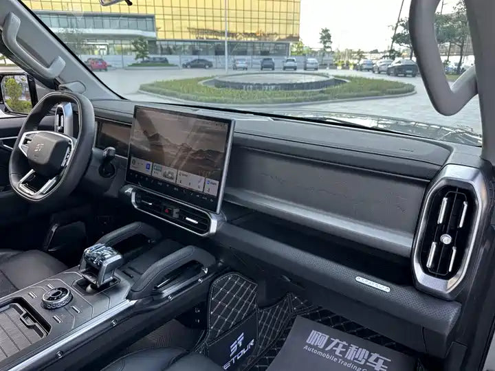 Pre-owned Jetour Traveller C-DM (2024) · C-DM 129 km Forest Edition