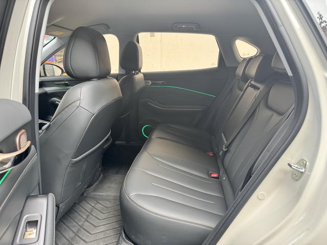 Certificated Pre-Owned Baojun Yunhai PHEV 2026 Edition 140km Standard Version