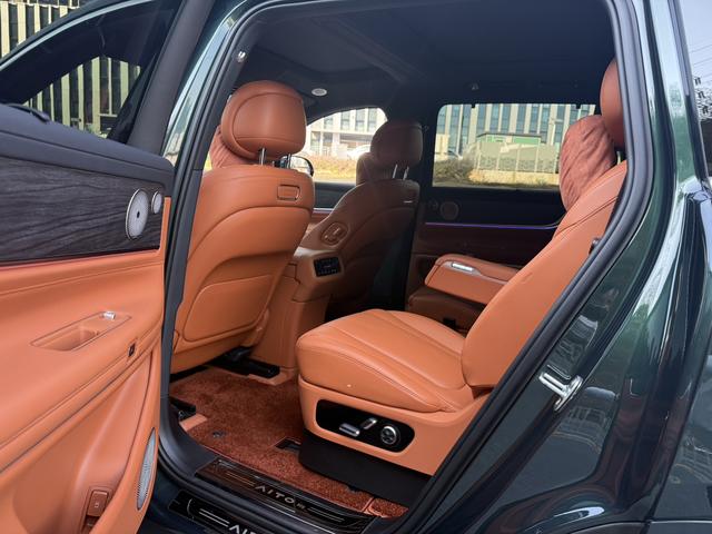 Certificated Pre-Owned Wenjie M9 2024 Extended-Range Ultra Six-Seater Version -u22453402